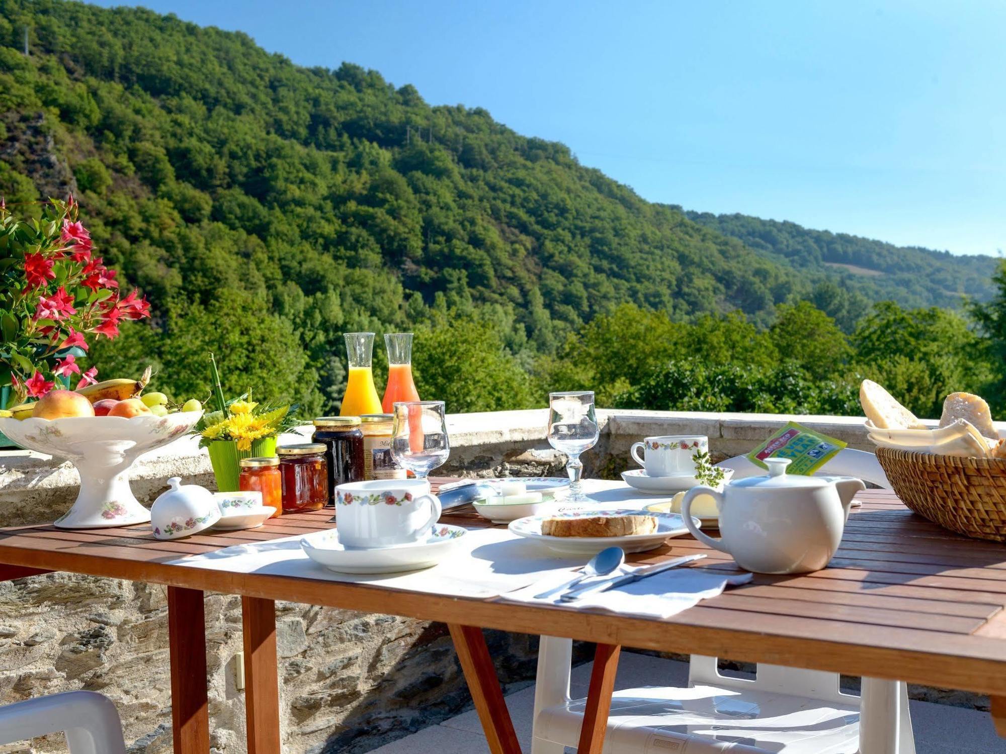 Hostellerie des Lauriers - Groupe Logis Hotels Alban Exterior foto